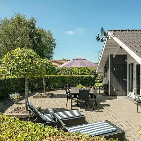 Holiday home 3 Bedroom Beautiful In *