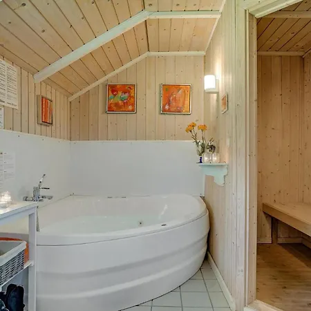 3 Bedroom Beautiful In * Hejls
